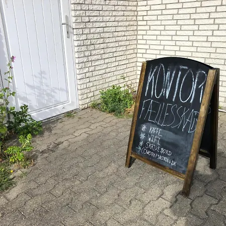 Lejlighed Taet Pa Vesterhavet Apartmán *